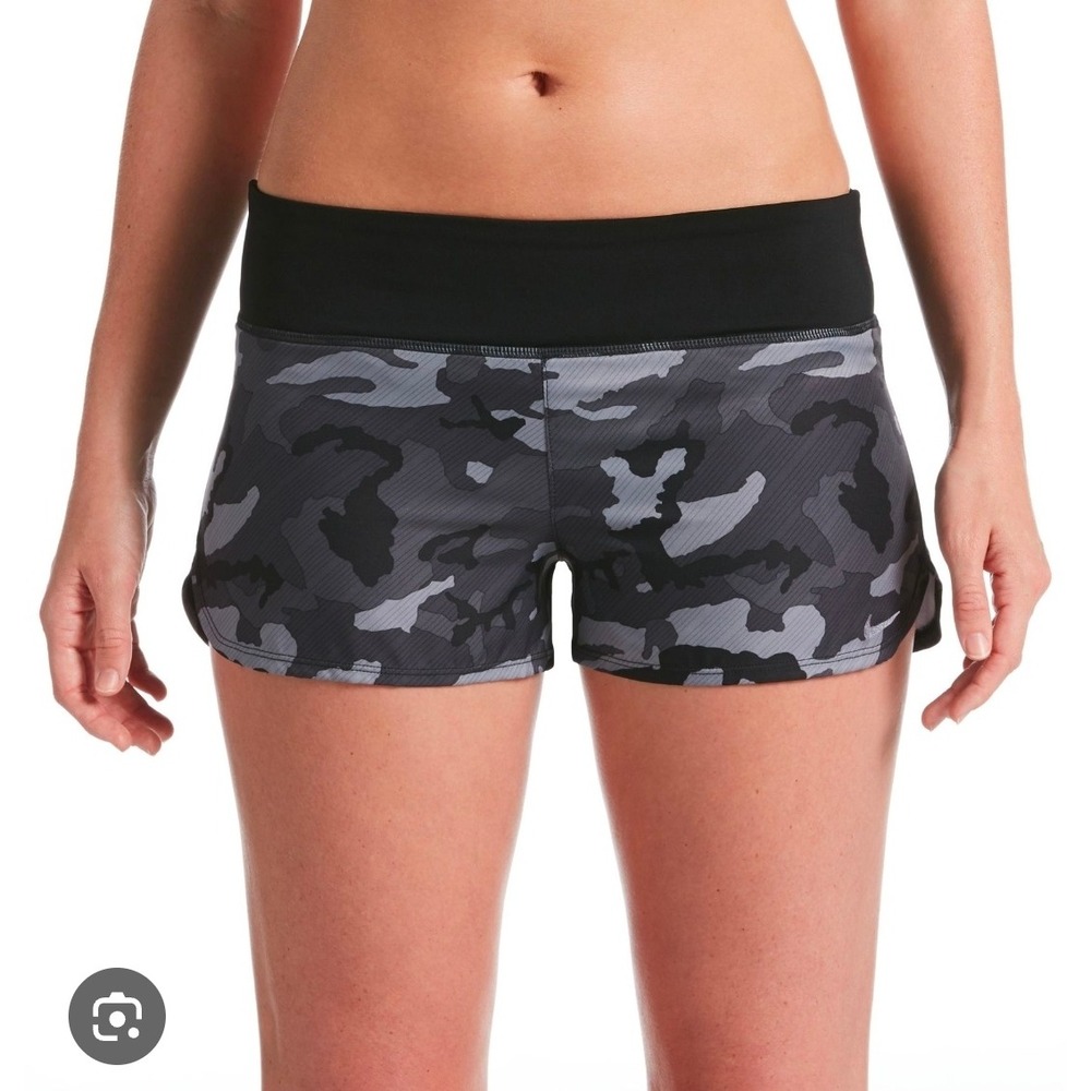 Nike Women's Camo Running Shorts Size Medium Black Exercise Aerobic Athletic